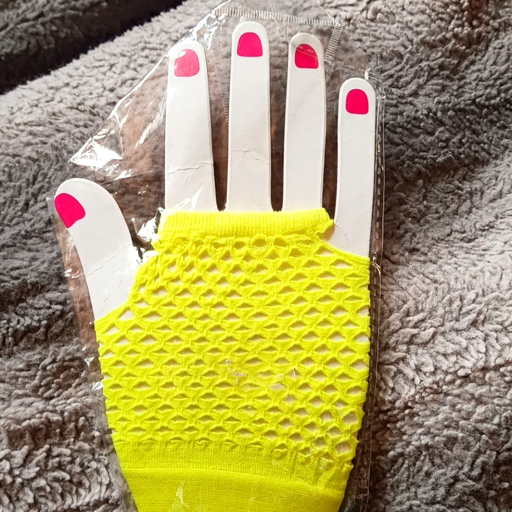 Neon yellow net fingerless gloves